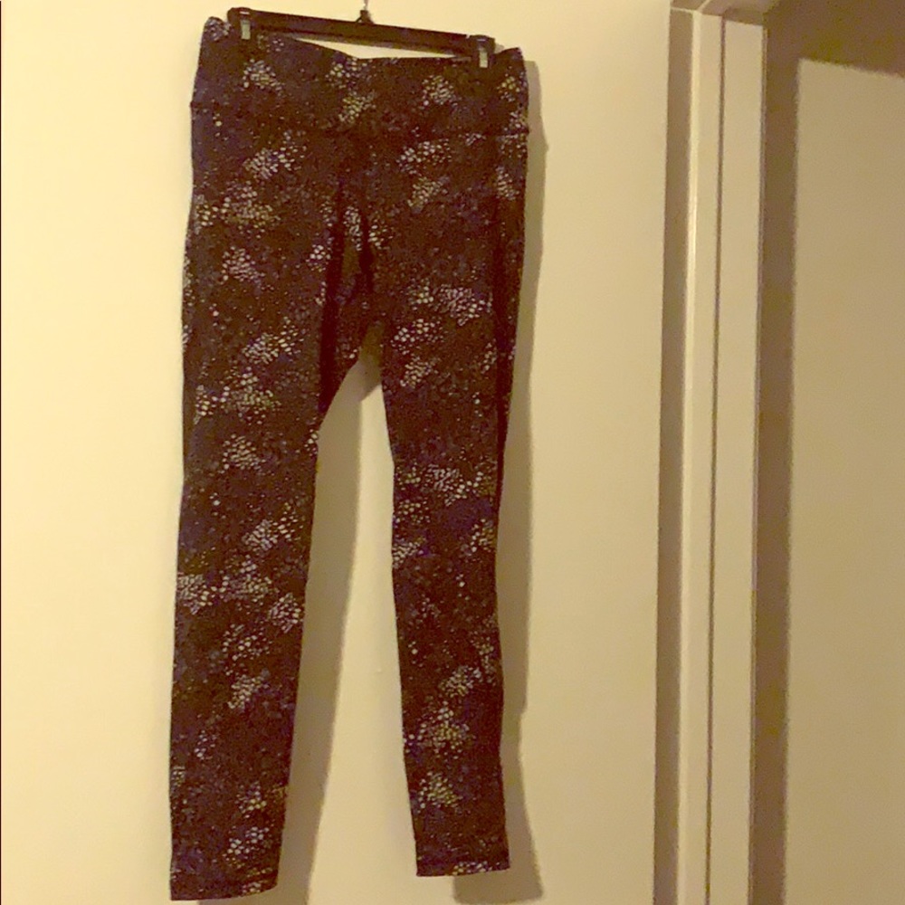 Victoria’s Secret Sport leggings